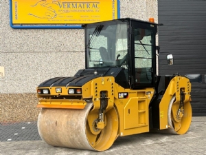 COMME NEUF!! Rouleau Caterpillar CB7