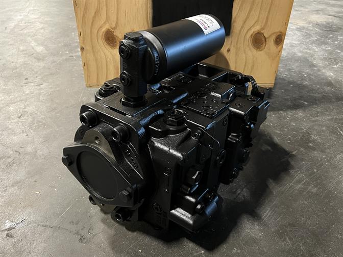 Hydrostatic engine - CNH - New Holland CR - 87672068