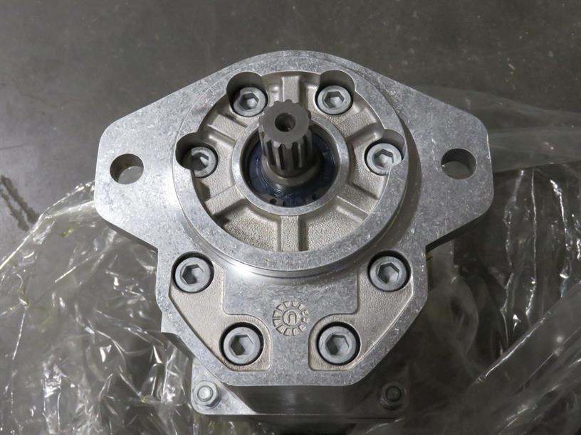 Hydraulic pump - CNH - CR9000