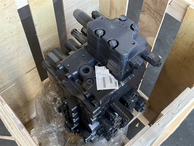 Hydraulic pump - Case CX290B / CX300B - KYB C0170-55105