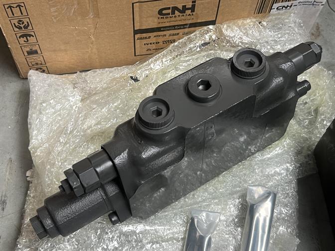 Hydraulic valve - CNH - US22-AD2KT