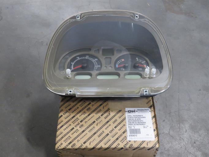 Dashboard - Case Maxxum - 47636312