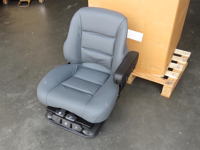Driver seat - New Holland T9 - 84337504