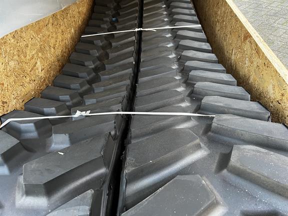 Rupsbanden - New Holland T8 / Case Magnum Rowtrac - 18"