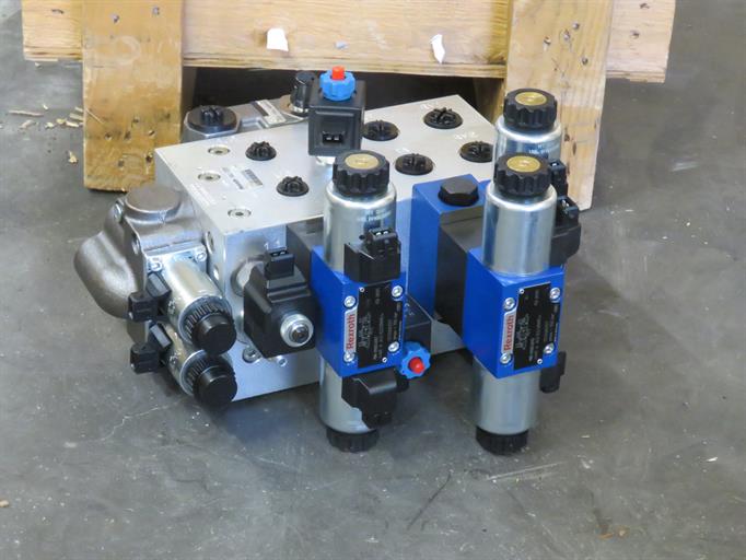 Hydraulic valve - CNH - New Holland CX