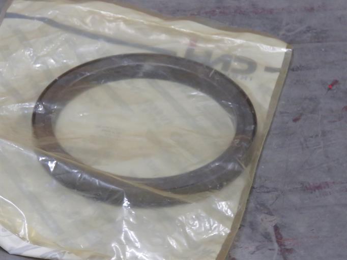 Krukasoliekeerring - CNH - 5801625924