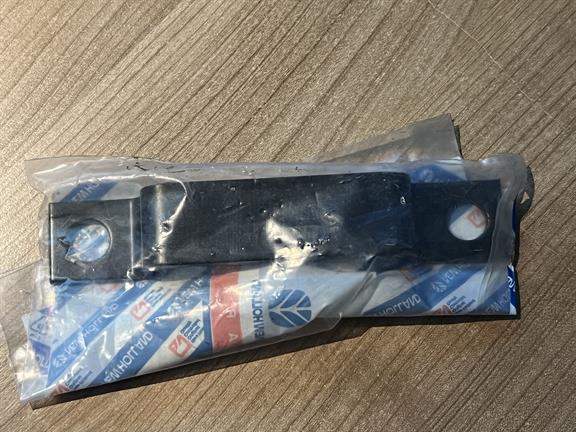 Steun - brandstoftank - CNH - 82019513