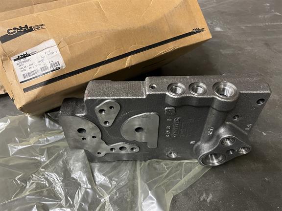 Hydraulic Manifold - CNH - 87698820