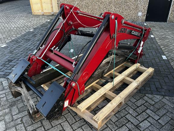 Voorlader - Case L620