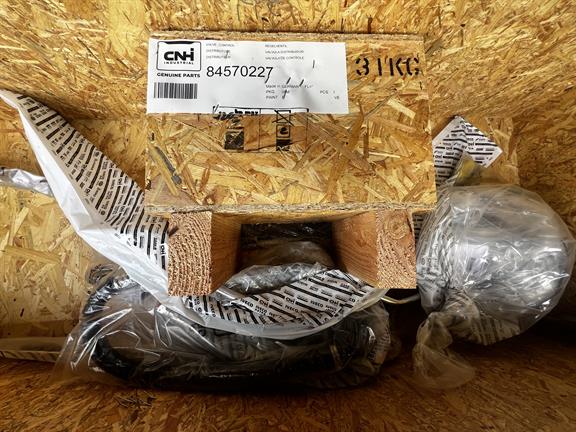 Midmount valves - CNH - SWB T7. / PUMA