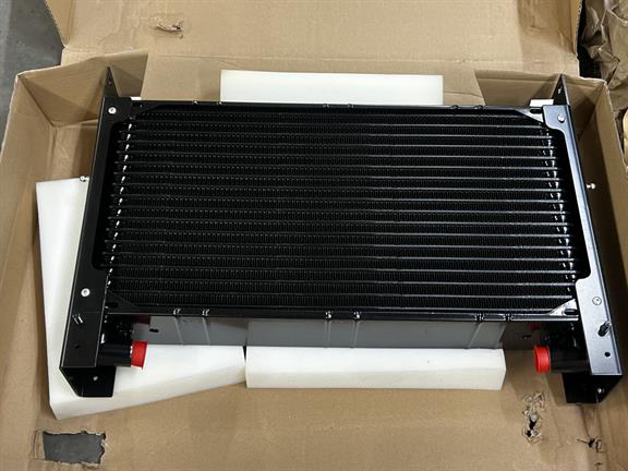 Versnellingsbak olie koeler - CNH - 84249166