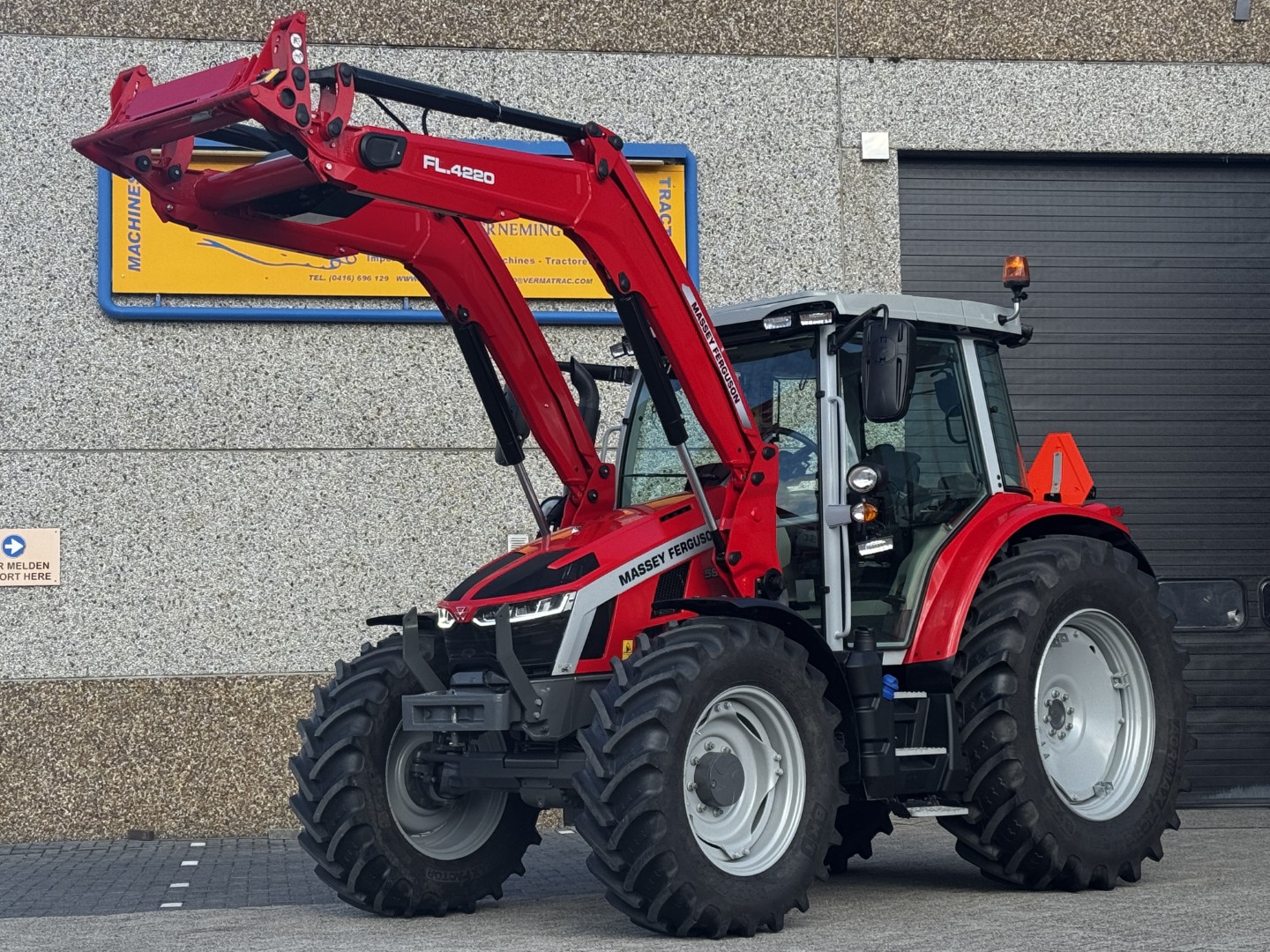 Massey Ferguson 5S145 EFFICIENT, DYNA 6, voorlader, 2023, 468 uren!!